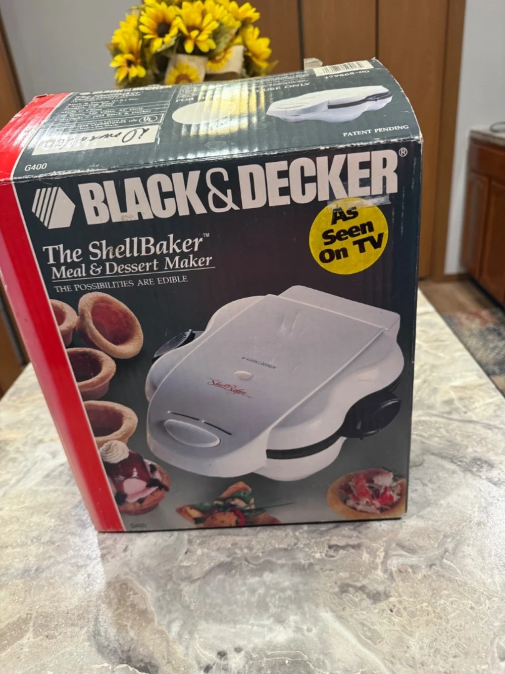 Black & Decker  “The Shell Baker Meal & Dessert Maker” Model G400